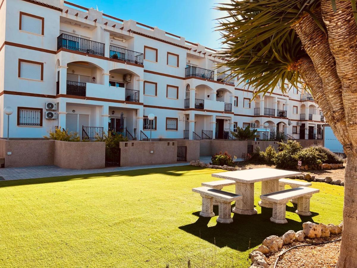 Casa Flania, Seaview, 2-Bedroom, 2-Bathroom Аликанте Екстериор снимка